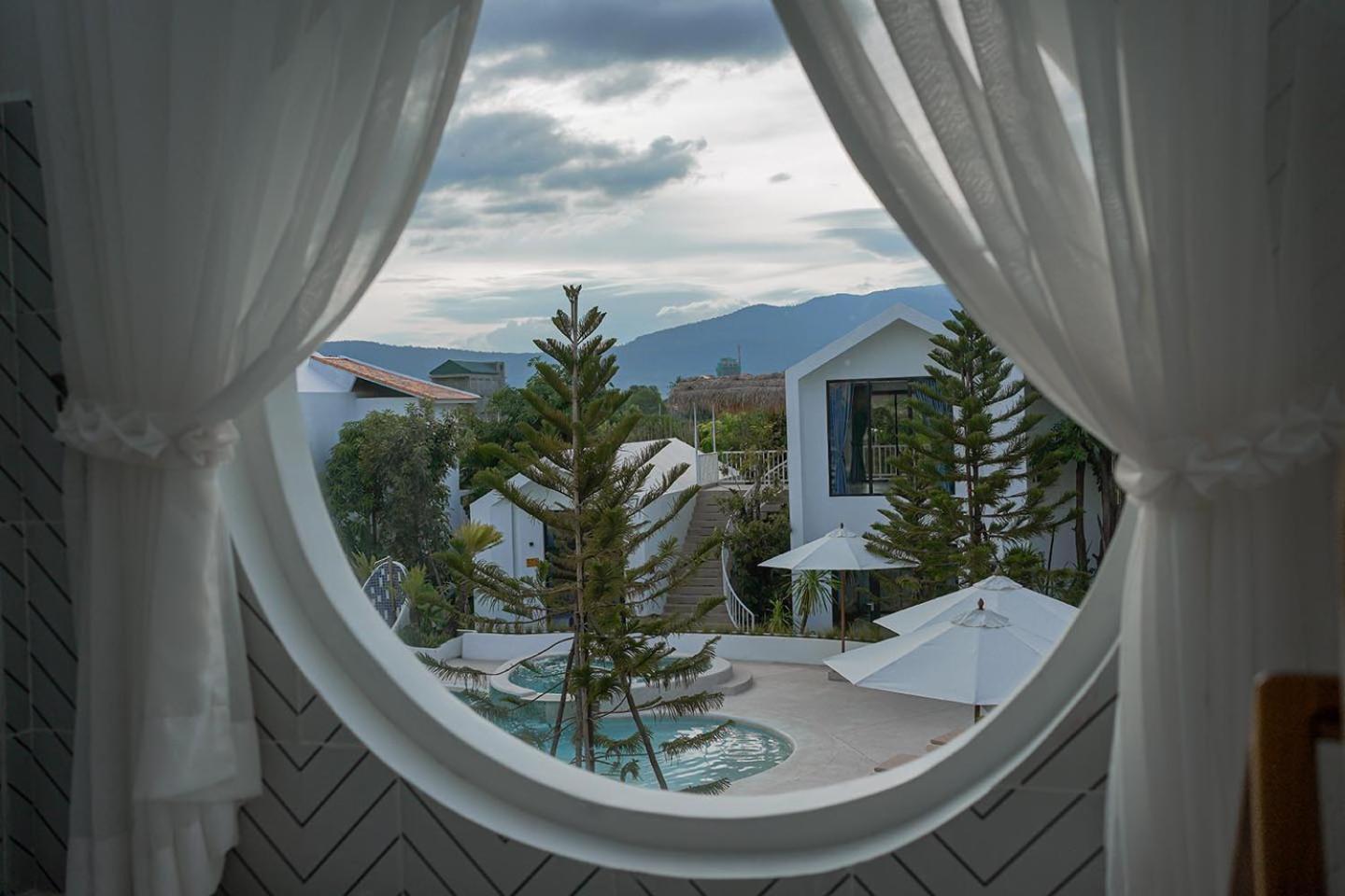 Montagne Residence Kampot Exterior photo